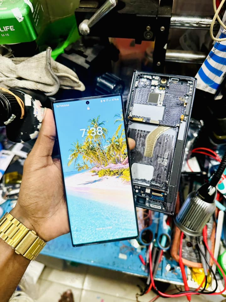 SAMSUNG GALAXY S22 Ultra …. 100% Original Servicepack Display replacement