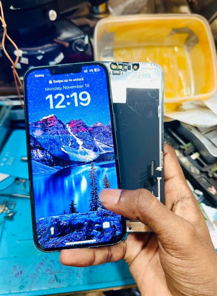 iPhone 13 Display Replacement